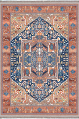 Alfombra 'Feliz' sobre fondo blanco, resaltando su textura y diseño que invitan al descanso y la contemplación. Ideal para añadir sofisticación y un toque de lujo clásico a cualquier sala de estar o comedor. Esta pieza es el complemento perfecto para una decoración elegante y atemporal. Lavable en lavadora, base antideslizante, sin pelusas e hipoalergénica.